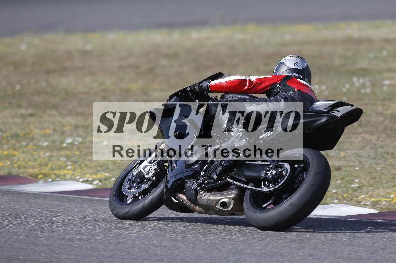 /37 09.08.2026  Pluess Motosport ADR/Einsteiger/77